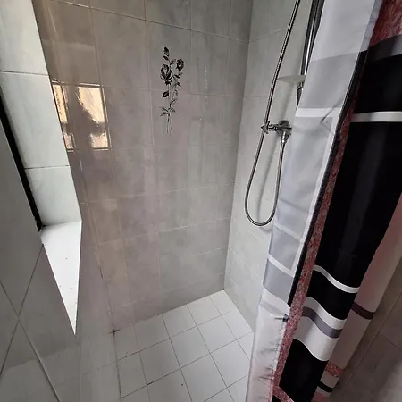 Lovely Paceville I *